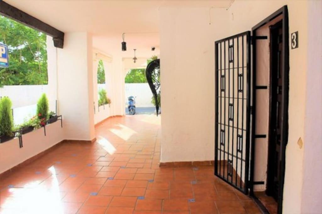 Beautiful Spanish Apartment In ตอร์เรโมลิโนส ภายนอก รูปภาพ